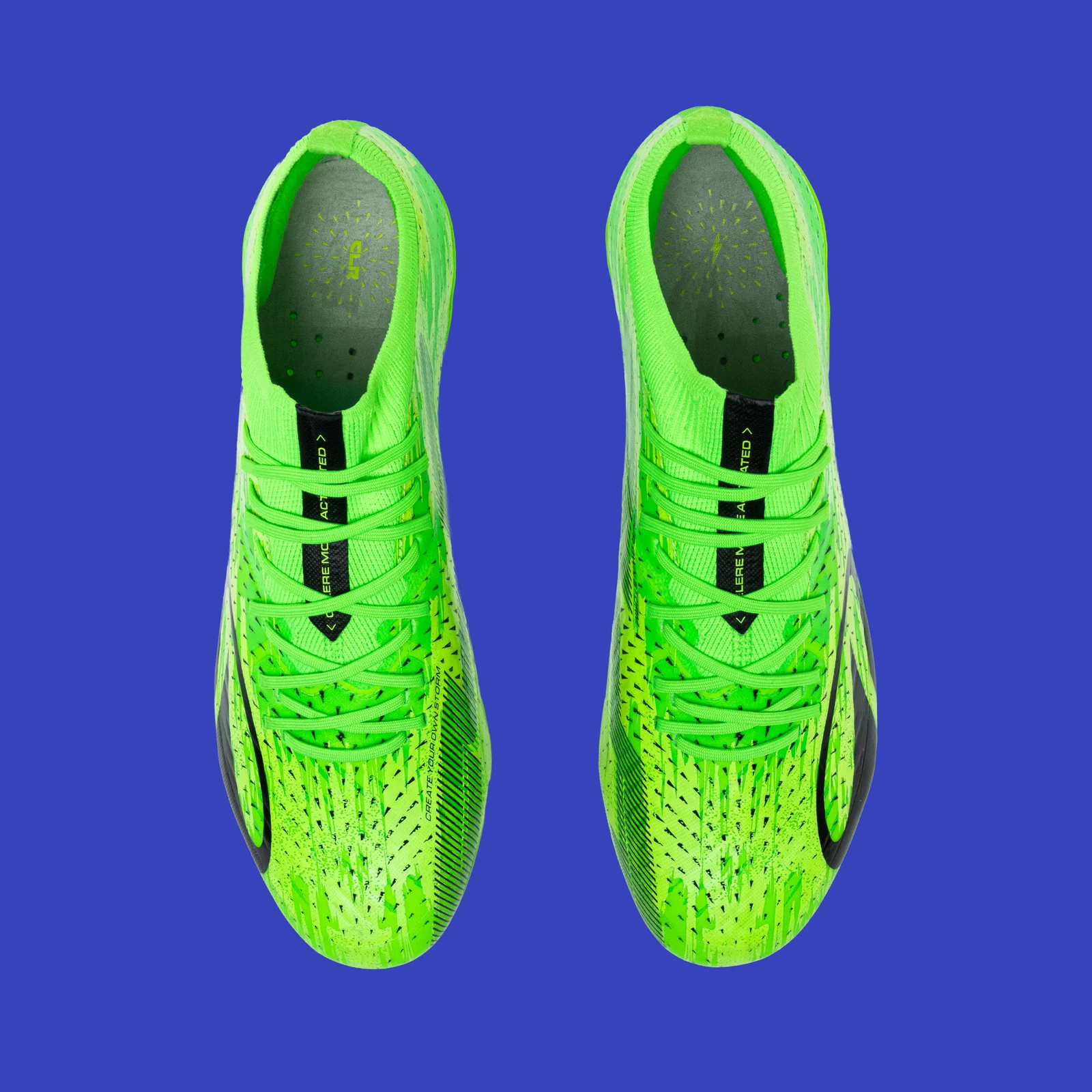 Top view of the green Kipsta CLR Green Storm boots.