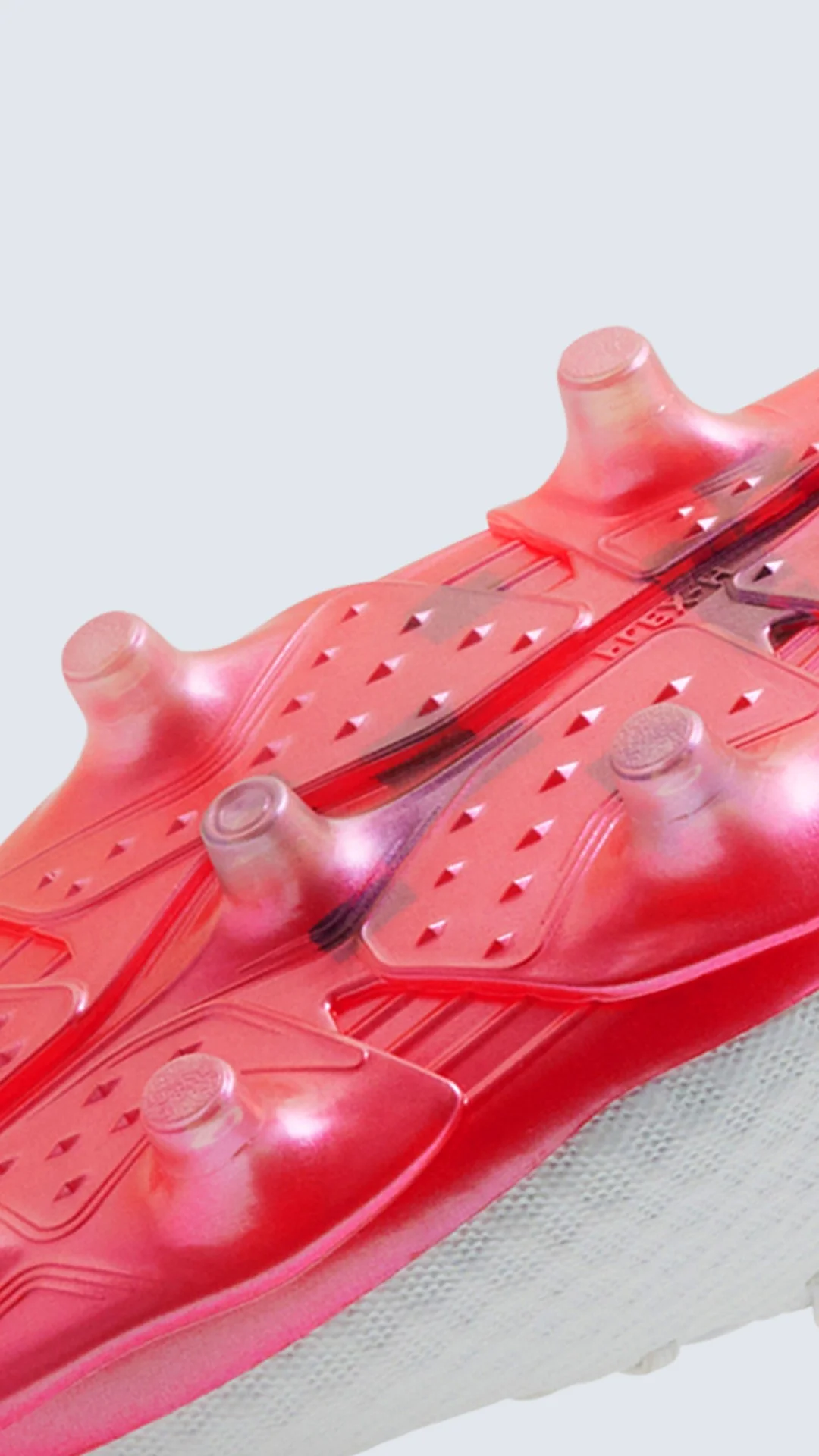Storyboard, shot 08. Close-up of the pink sole and studs.