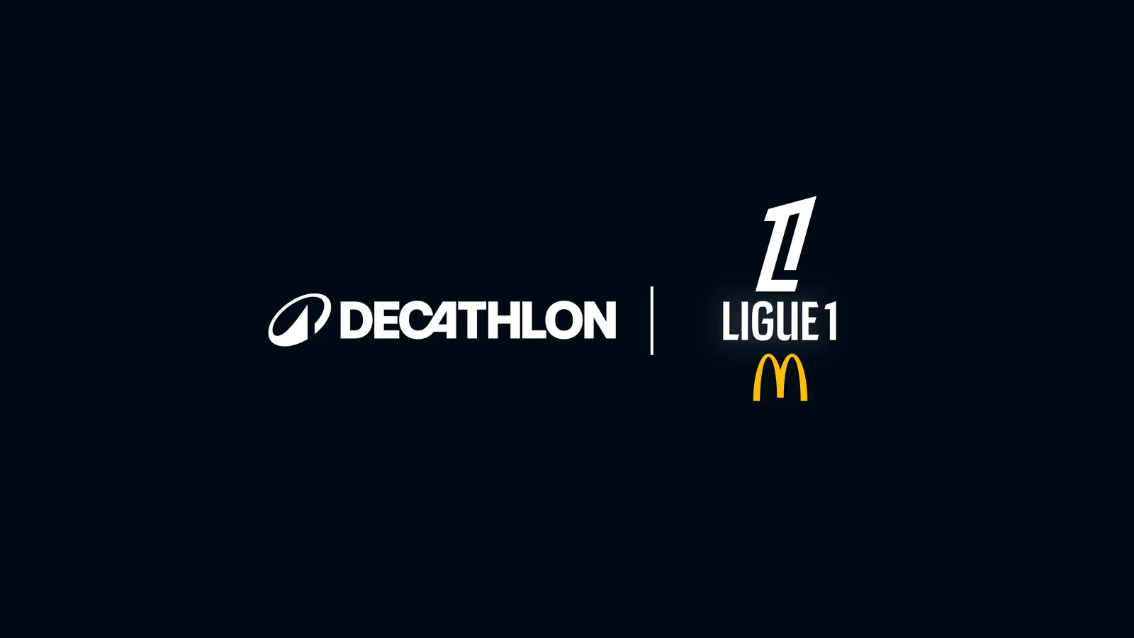 Decathlon signature on the left and the Ligue 1 logo on the right, separated by a vertical line.